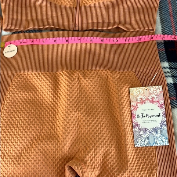 Vibrant Orange Leggings And Jacket Cropped With Thumb Holes NWT - Picture 8 of 10